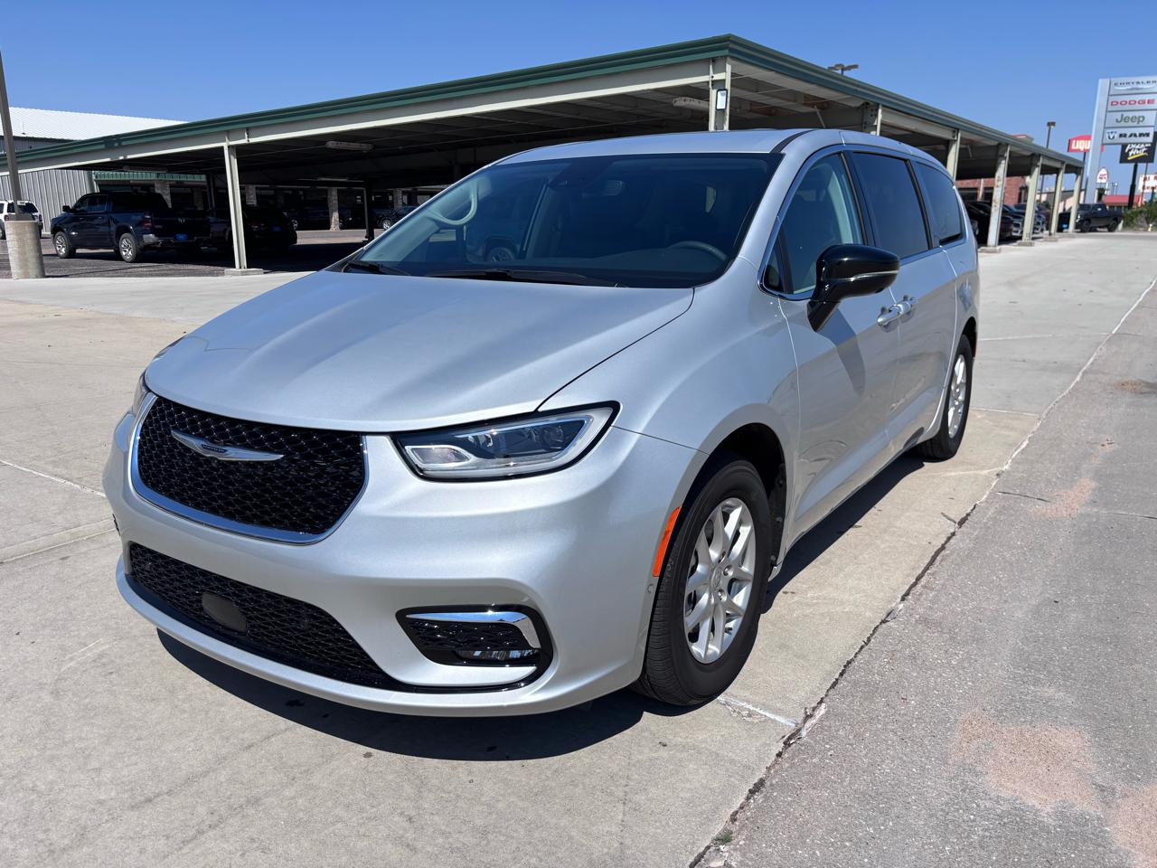 2024 Chrysler Pacifica Touring L FWD