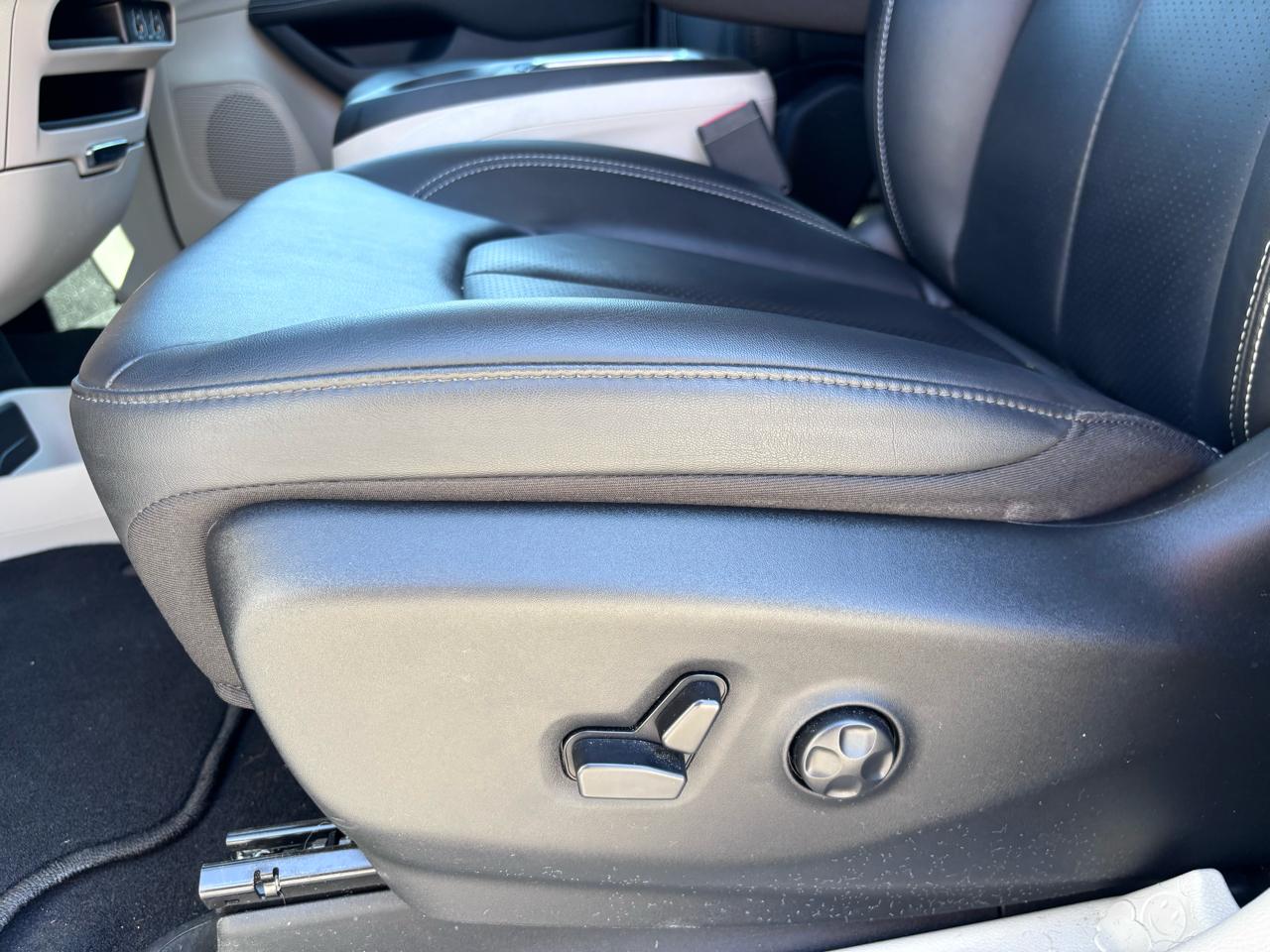 Chrysler Pacifica Touring L FWD 2024