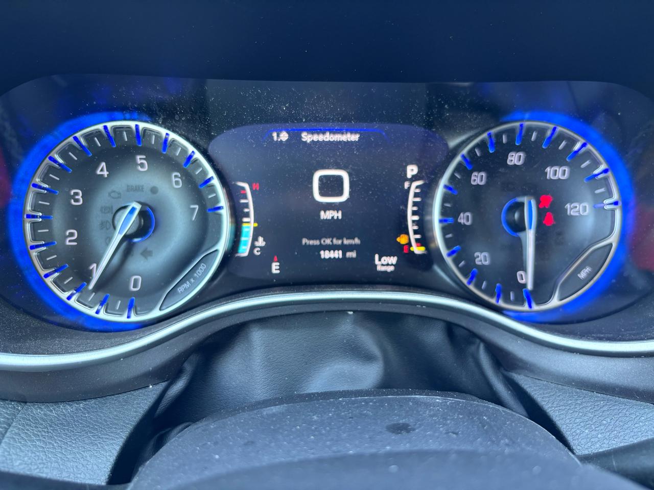 Chrysler Pacifica Touring L FWD 2024