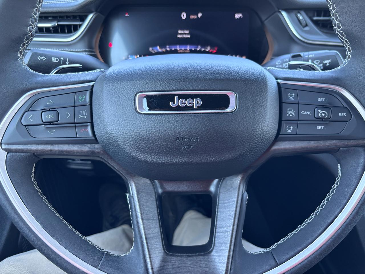 Jeep Grand Cherokee Limited 4x2 2024