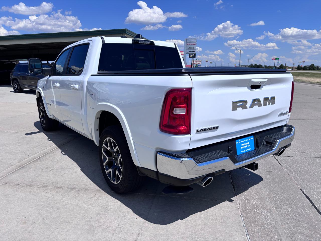 RAM 1500 Laramie 4x4 Crew Cab 5'7" Box 2026