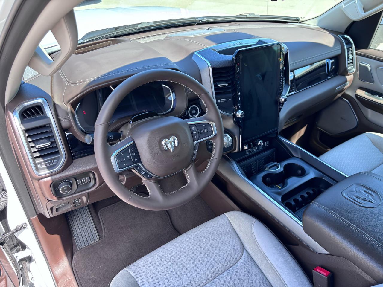 RAM 1500 Laramie 4x4 Crew Cab 5'7" Box 2026