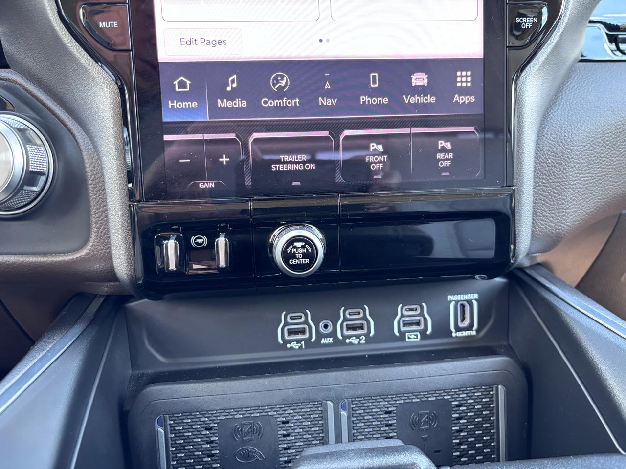 RAM 1500 Laramie 4x4 Crew Cab 5'7" Box 2026