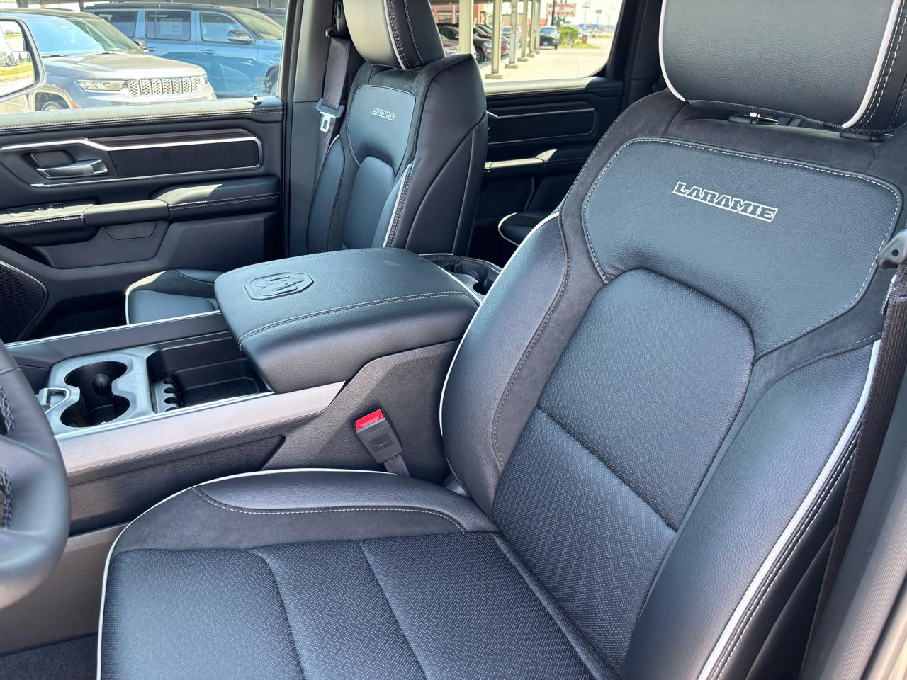 RAM 1500 Laramie 4x4 Crew Cab 5'7" Box 2026
