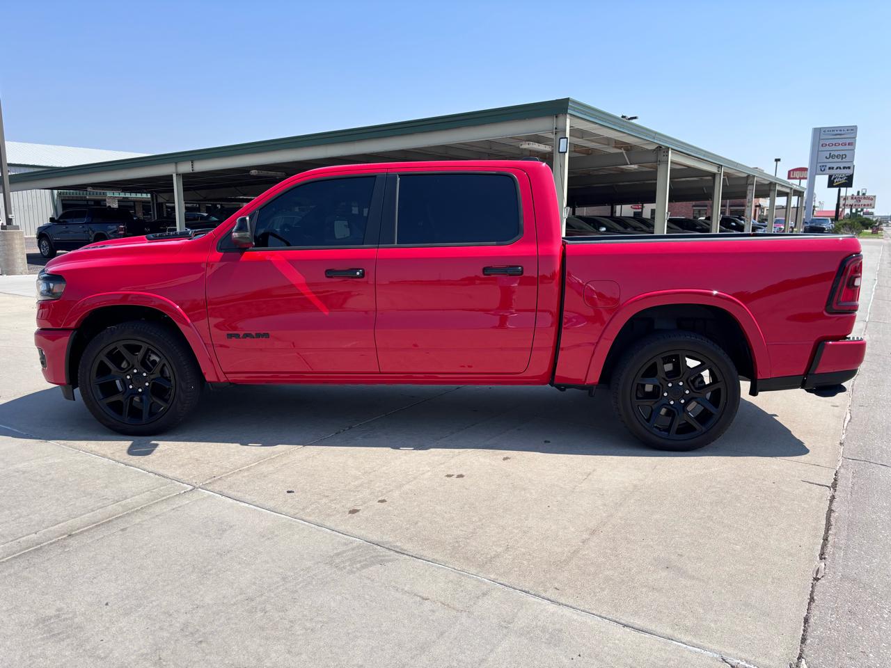 RAM 1500 Laramie 4x4 Crew Cab 5'7" Box 2025