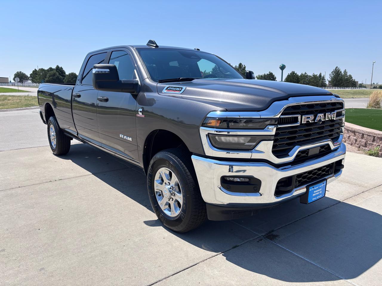 RAM 2500 Big Horn 4x4 Crew Cab 8' Box 2026