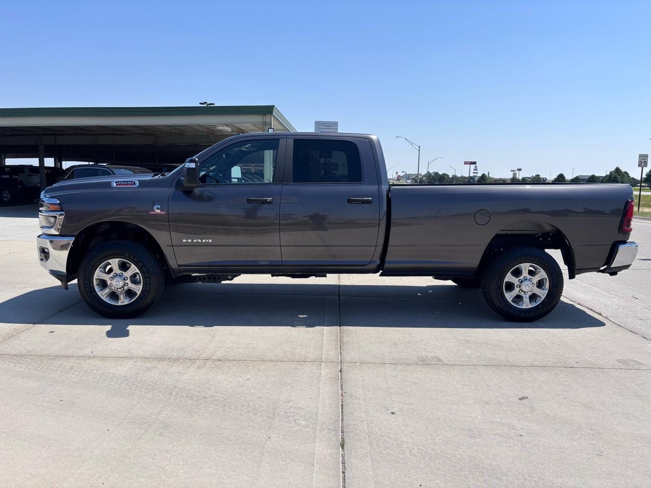 RAM 2500 Big Horn 4x4 Crew Cab 8' Box 2026