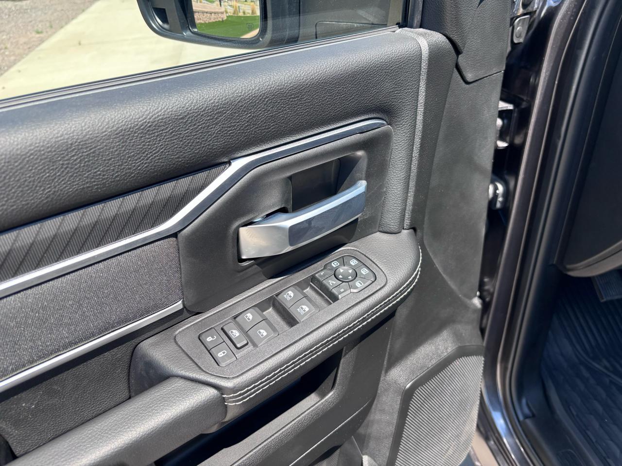 RAM 2500 Big Horn 4x4 Crew Cab 8' Box 2026