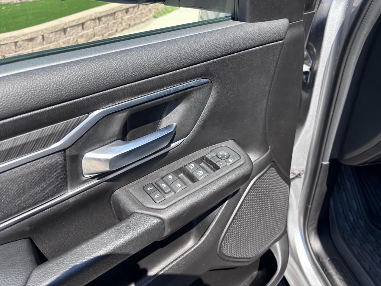 RAM 1500 Big Horn 4x4 Crew Cab 5'7" Box 2025