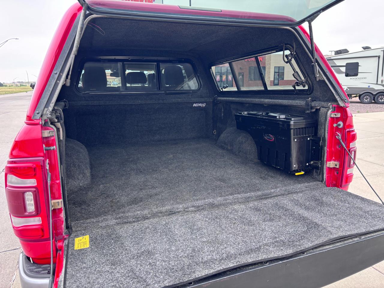 RAM 2500 Laramie 4x4 Mega Cab 6'4" Box 2020