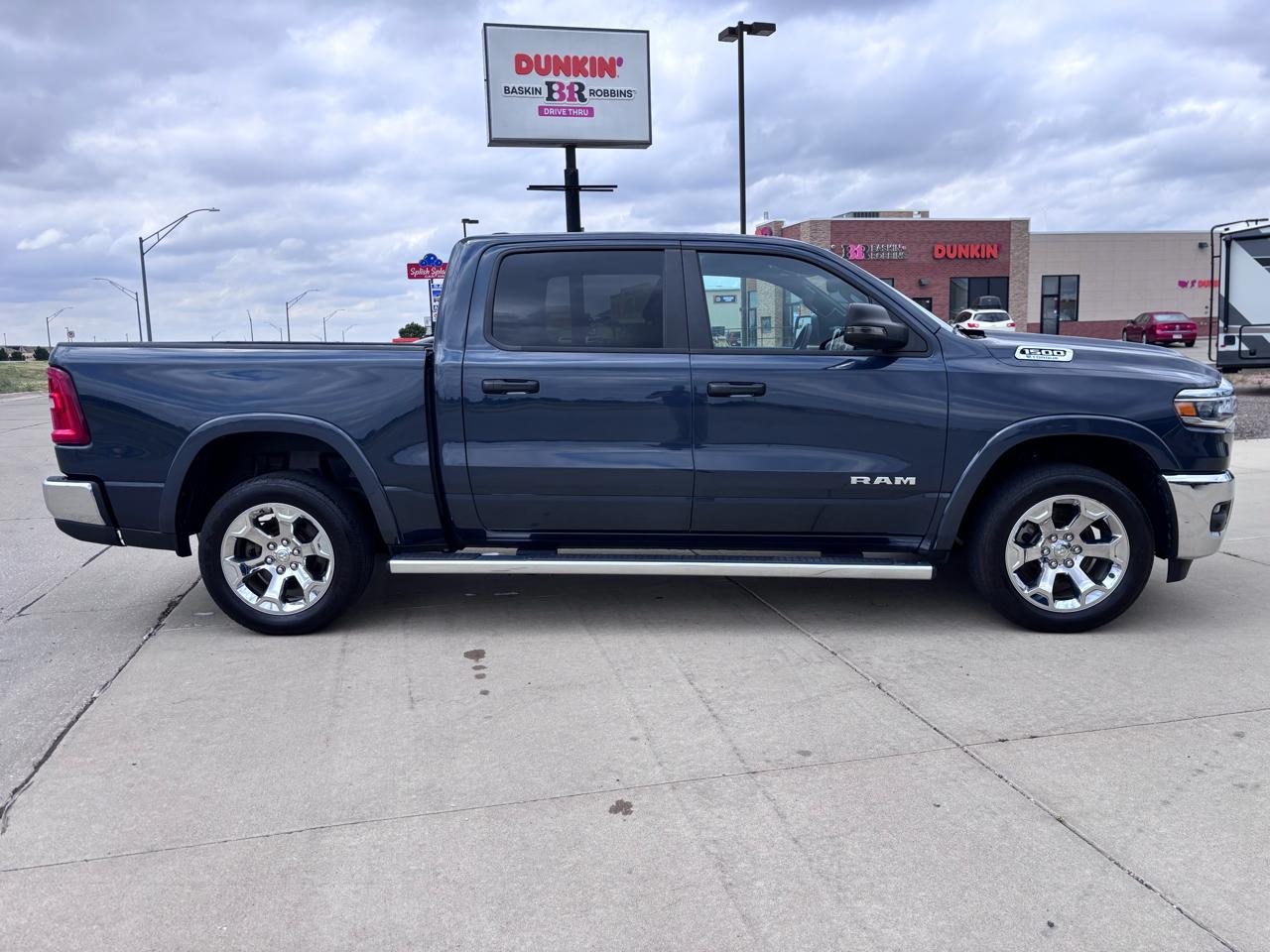 RAM 1500 Big Horn 4x4 Crew Cab 5'7" Box 2025