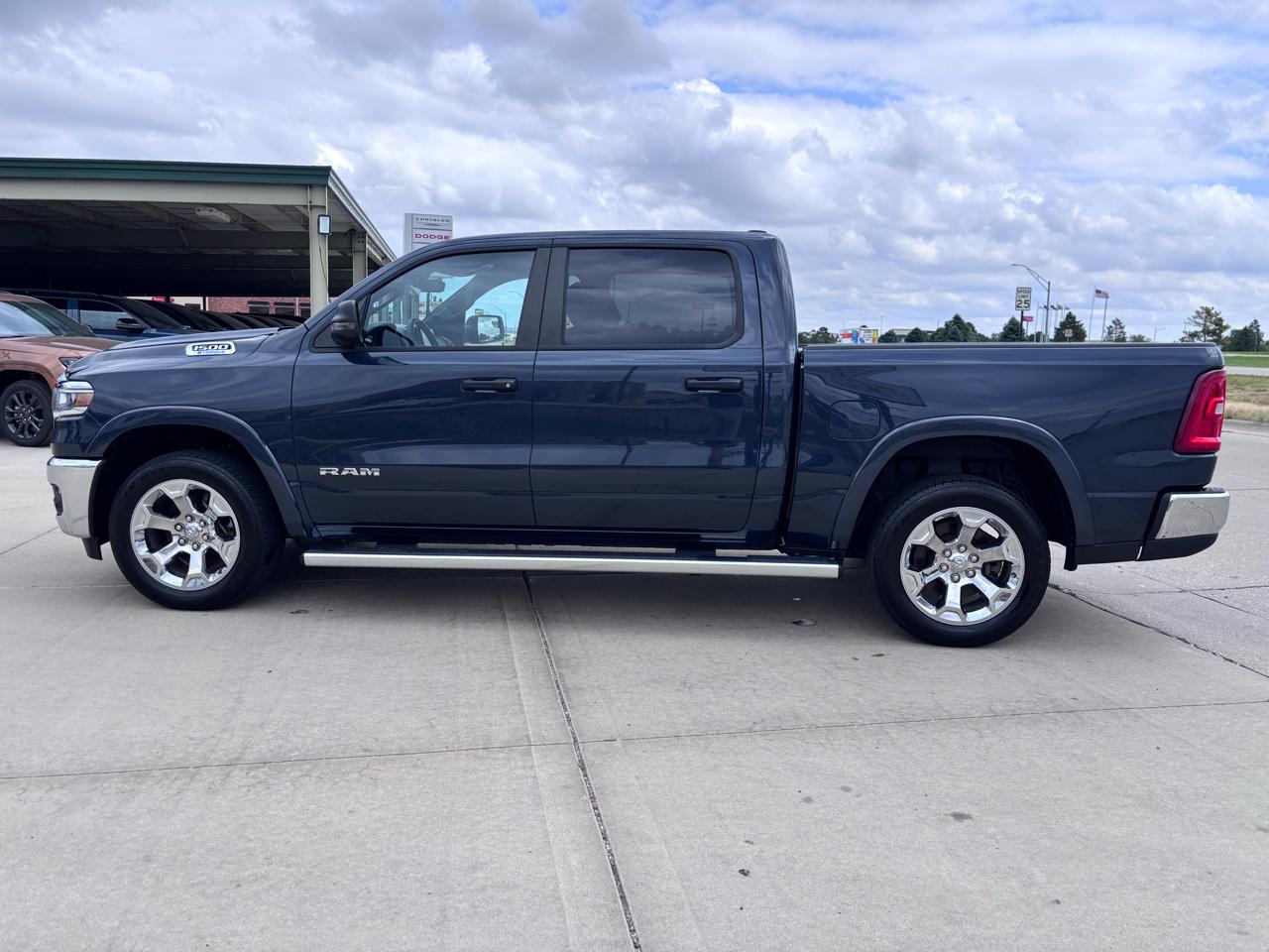 RAM 1500 Big Horn 4x4 Crew Cab 5'7" Box 2025