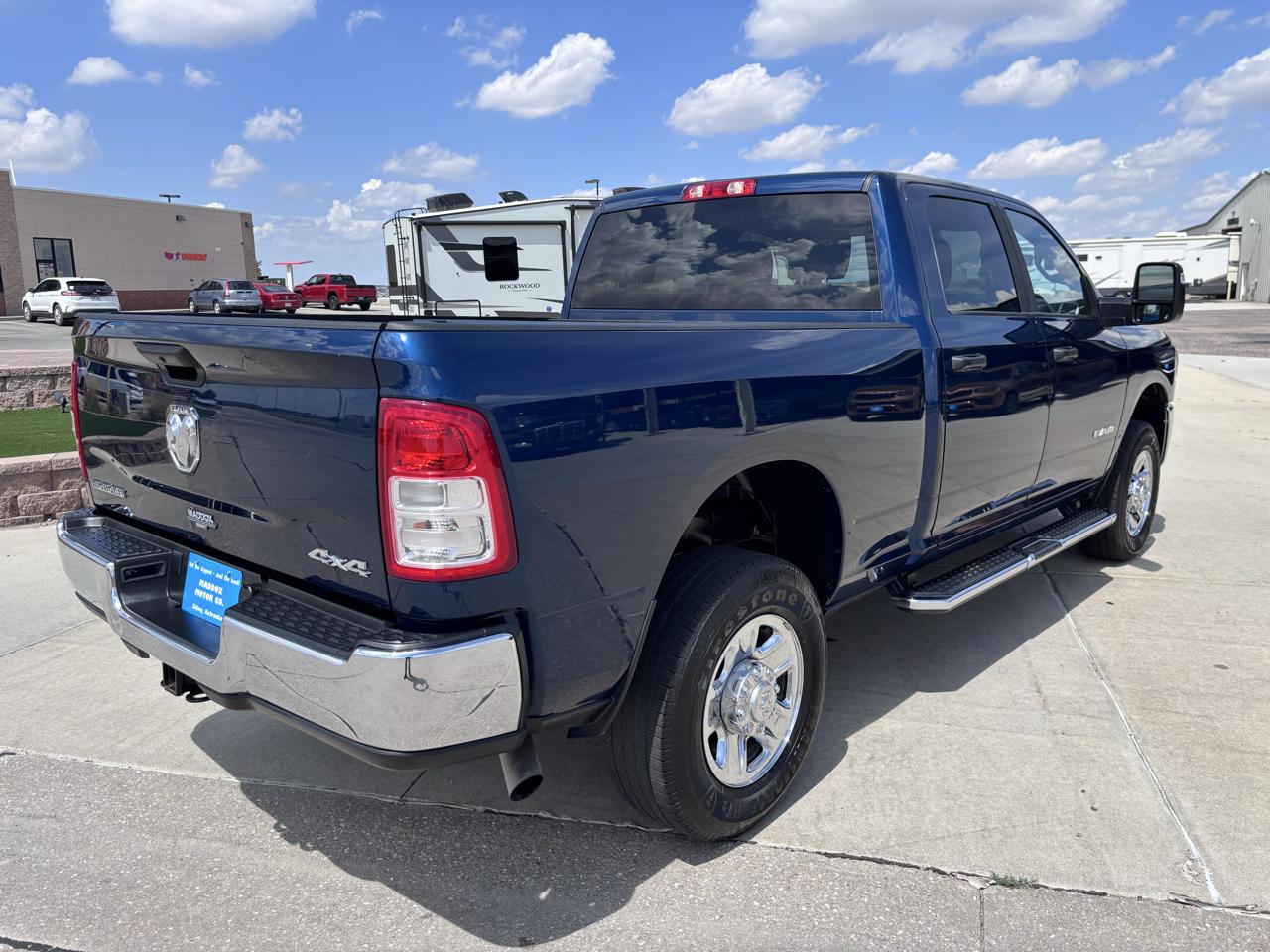 RAM 2500 Big Horn 4x4 Crew Cab 6'4" Box 2024