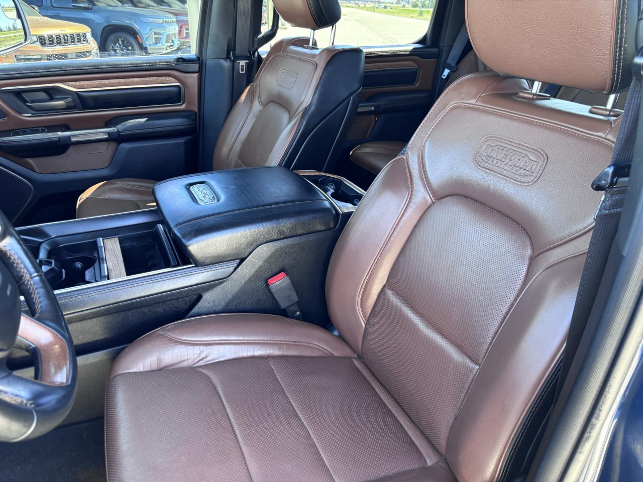 RAM 1500 Longhorn 4x4 Crew Cab 5'7" Box 2020