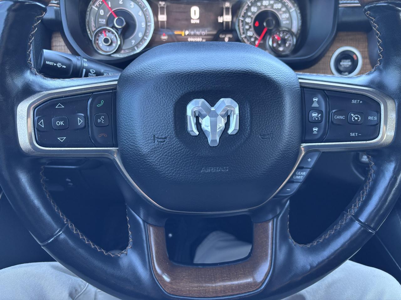 RAM 1500 Longhorn 4x4 Crew Cab 5'7" Box 2020