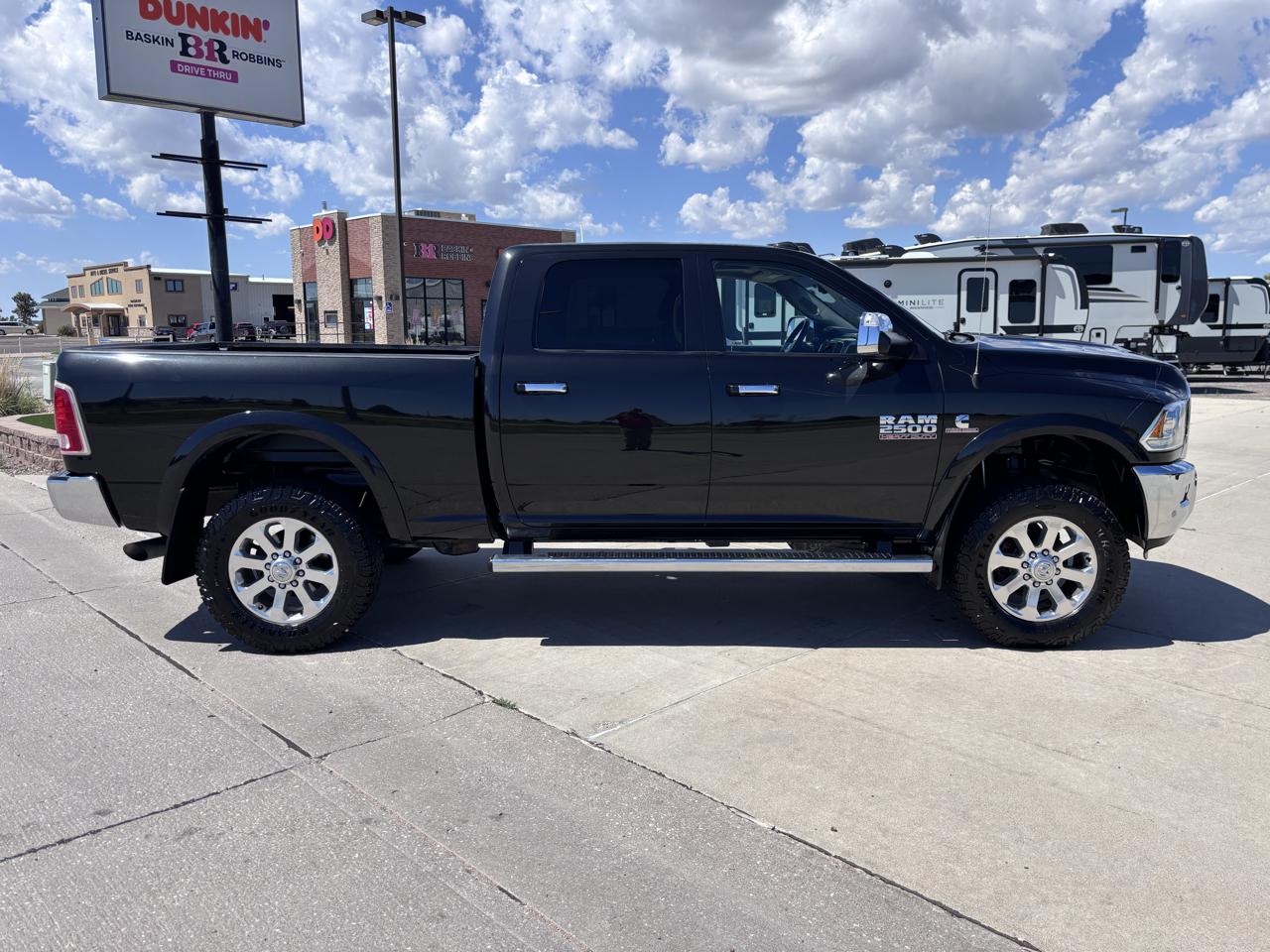 RAM 2500 Laramie 4x4 Crew Cab 6'4" Box 2018