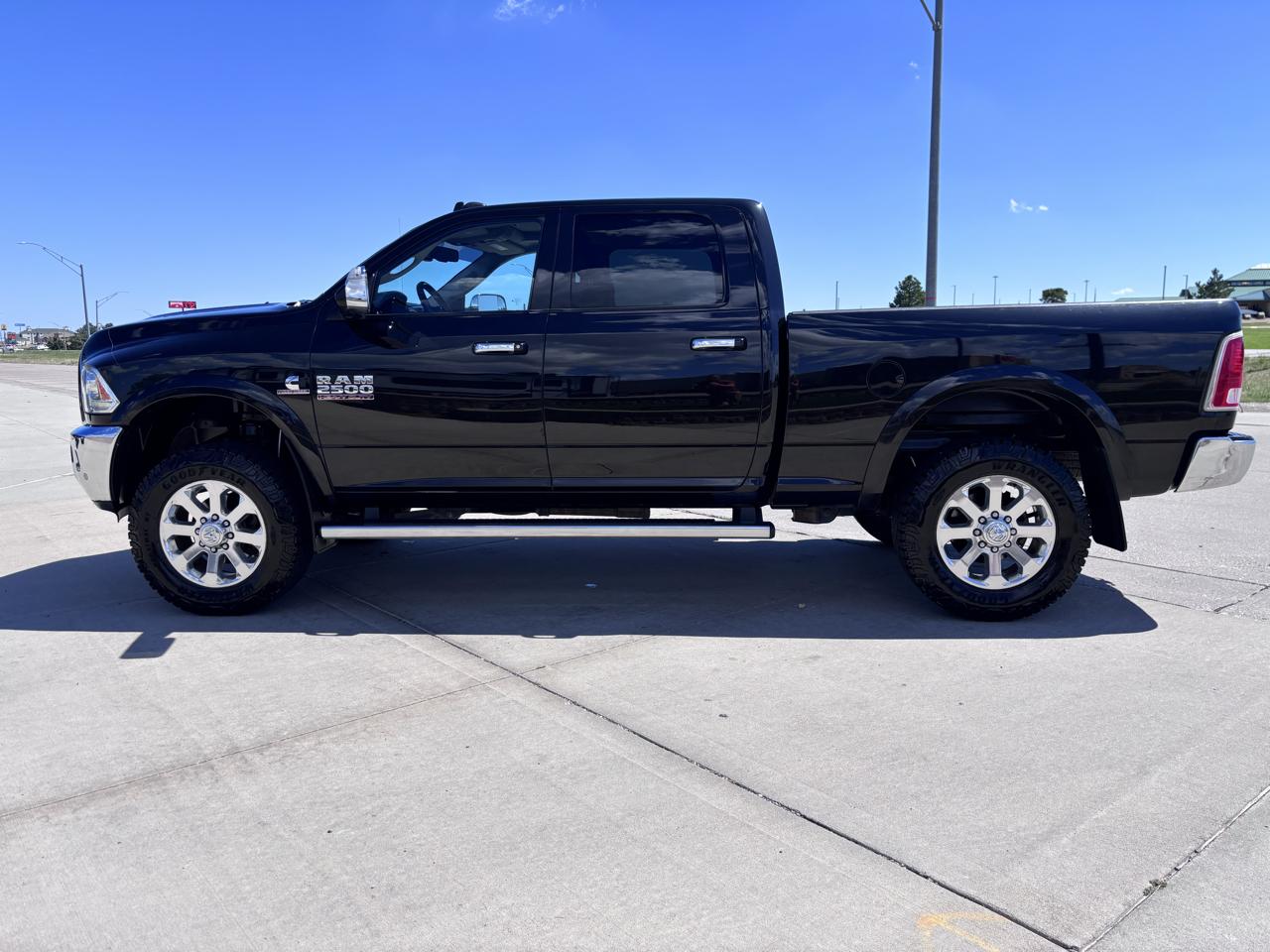 RAM 2500 Laramie 4x4 Crew Cab 6'4" Box 2018
