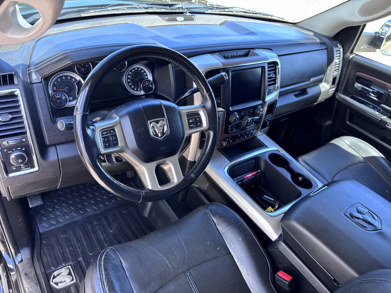 RAM 2500 Laramie 4x4 Crew Cab 6'4" Box 2018
