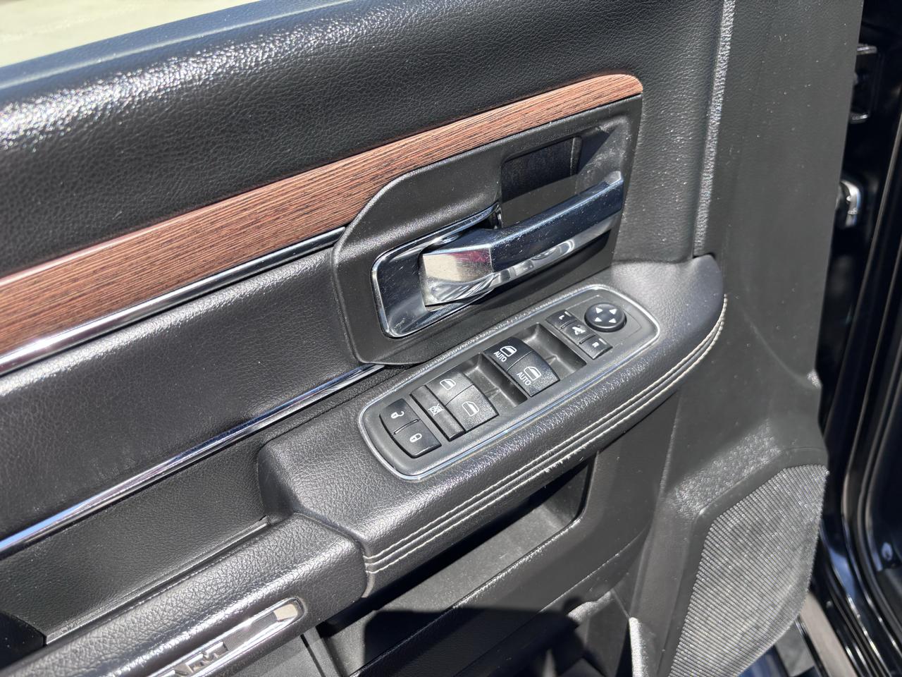 RAM 2500 Laramie 4x4 Crew Cab 6'4" Box 2018
