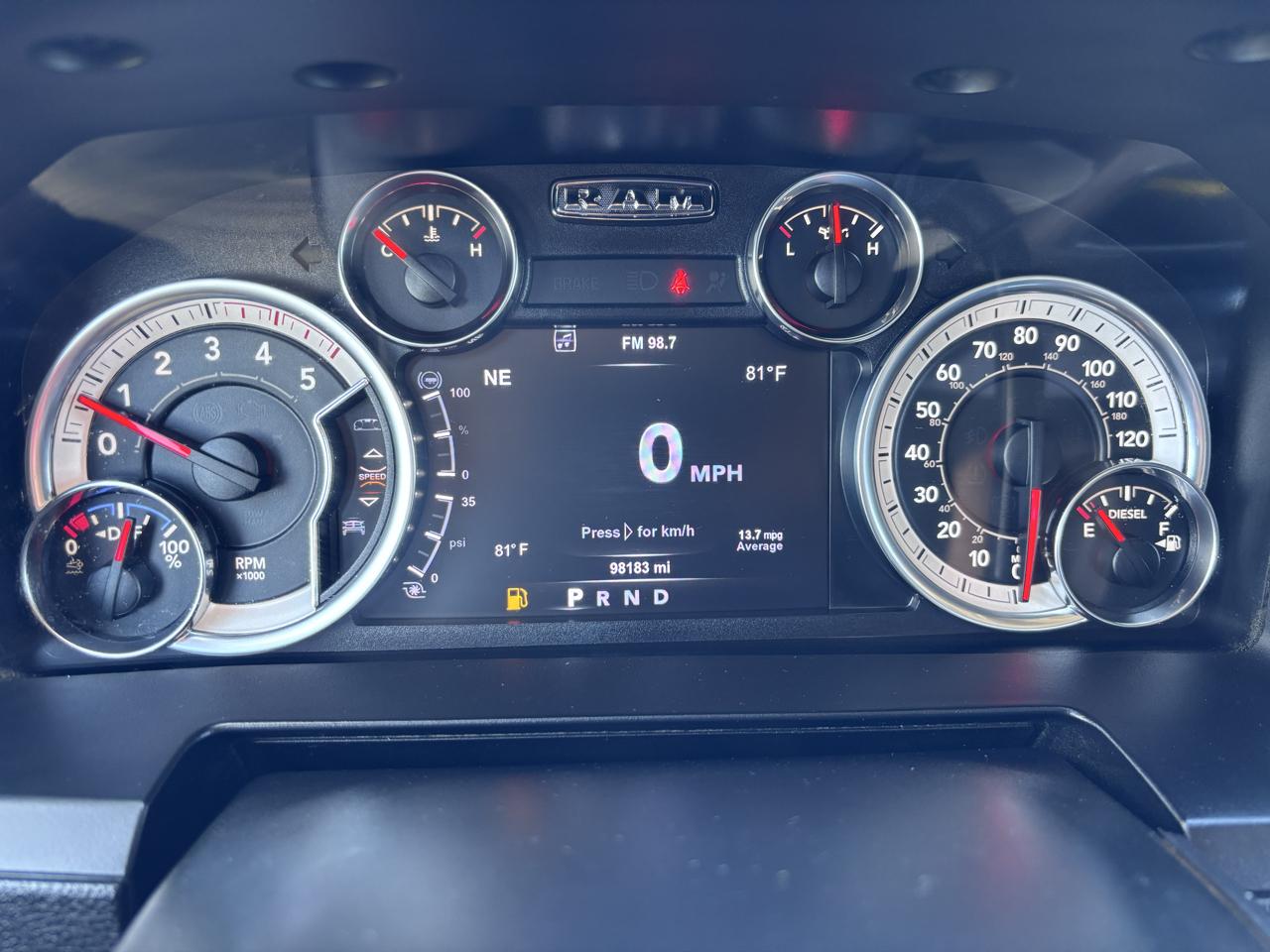 RAM 2500 Laramie 4x4 Crew Cab 6'4" Box 2018