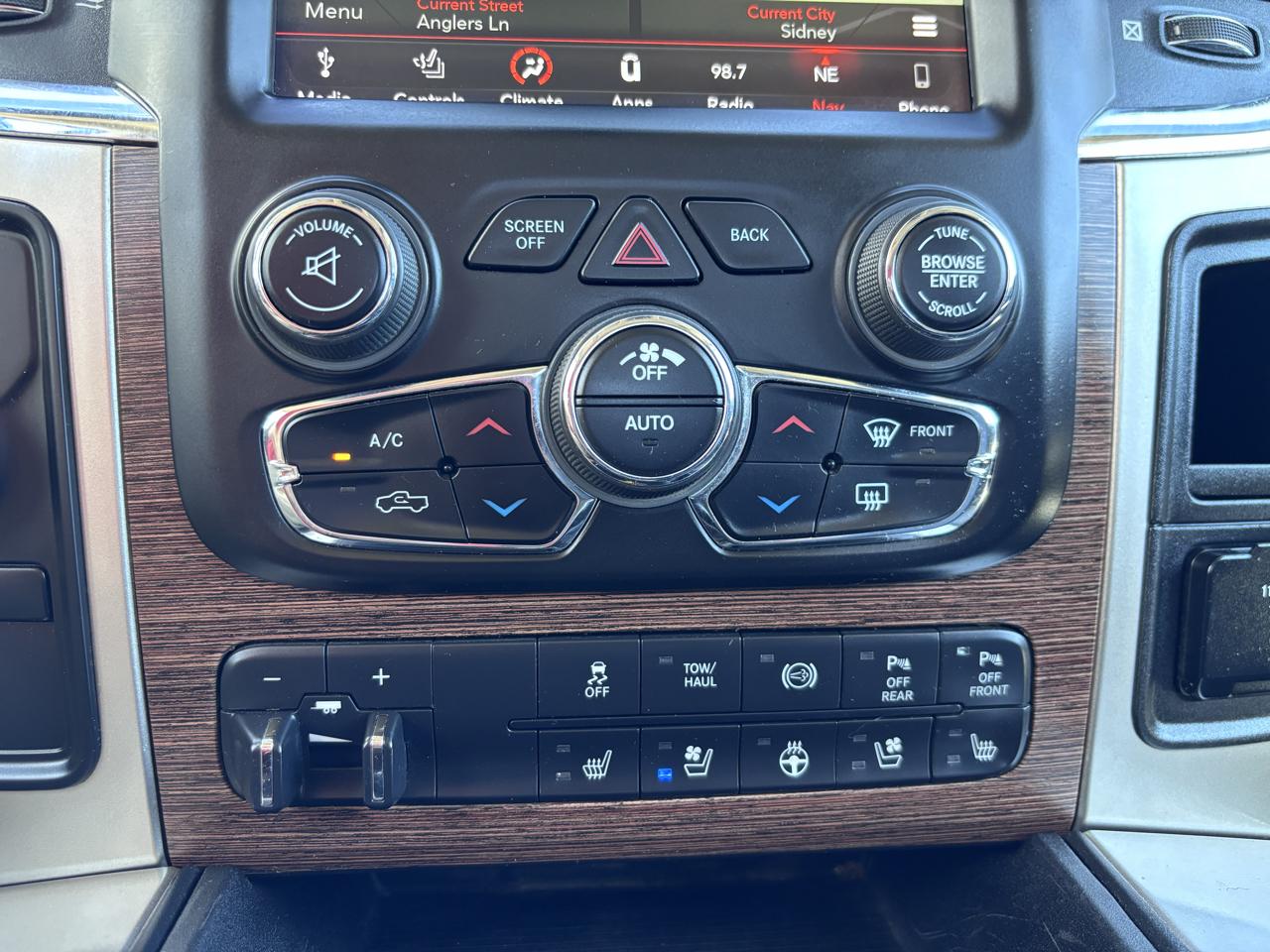 RAM 2500 Laramie 4x4 Crew Cab 6'4" Box 2018
