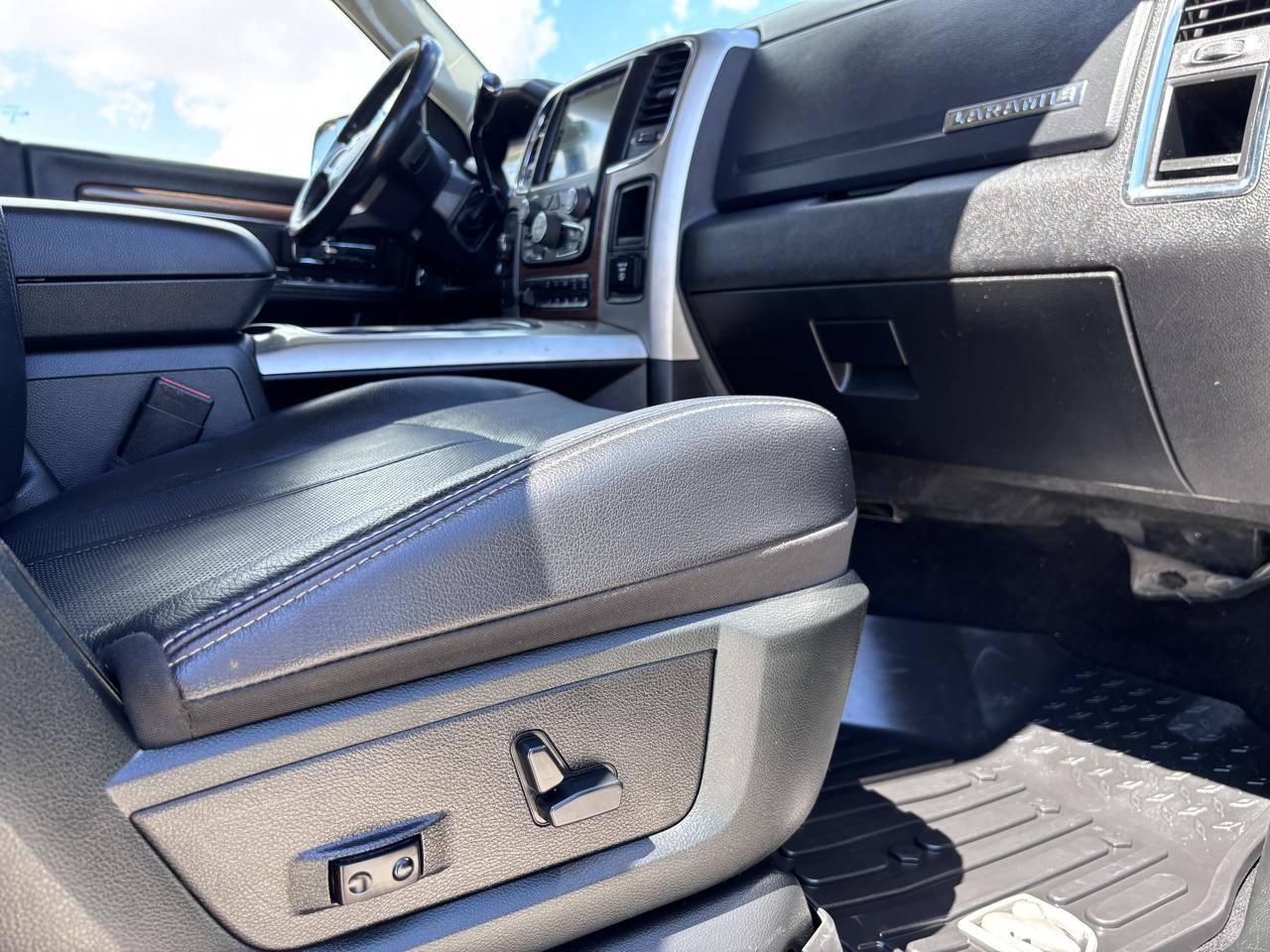 RAM 2500 Laramie 4x4 Crew Cab 6'4" Box 2018