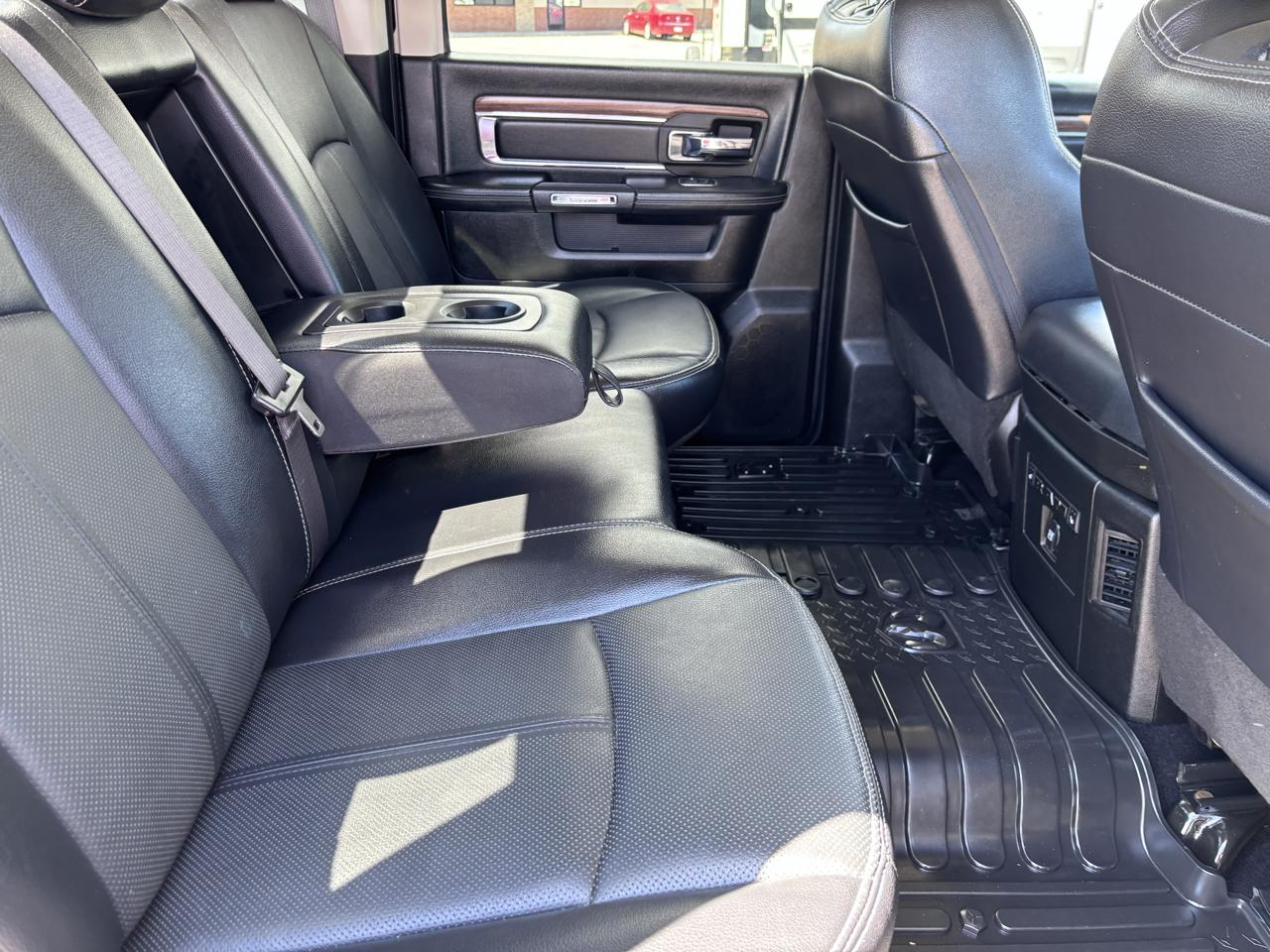 RAM 2500 Laramie 4x4 Crew Cab 6'4" Box 2018