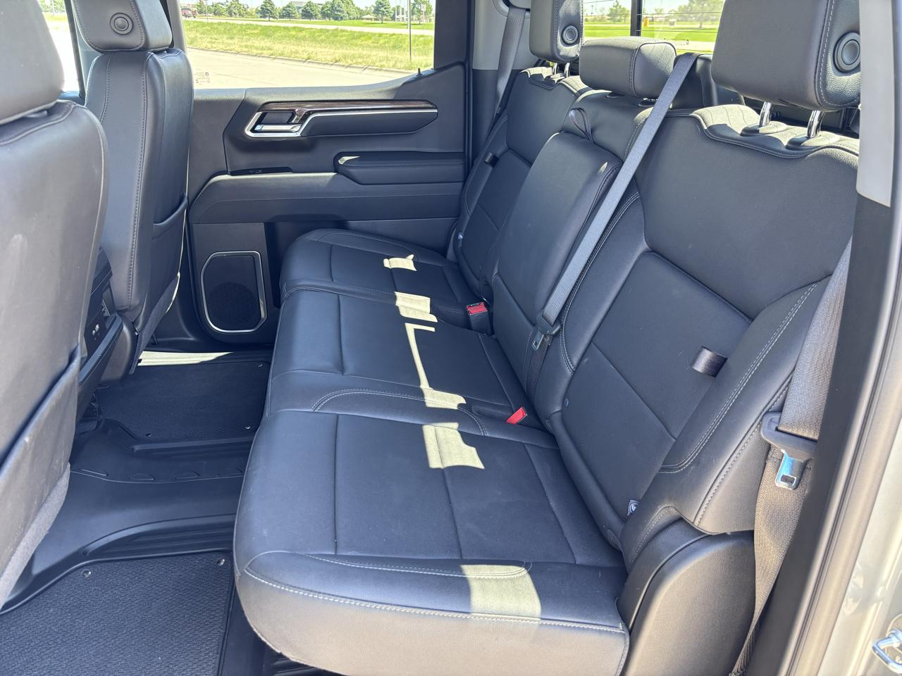 Chevrolet Silverado 1500 4WD Crew Cab 157" RST 2025