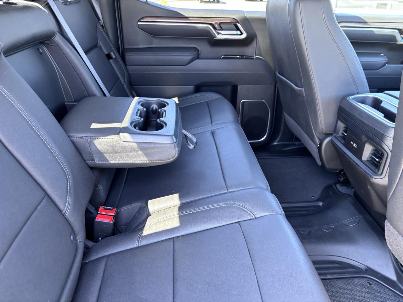 Chevrolet Silverado 1500 4WD Crew Cab 157" RST 2025