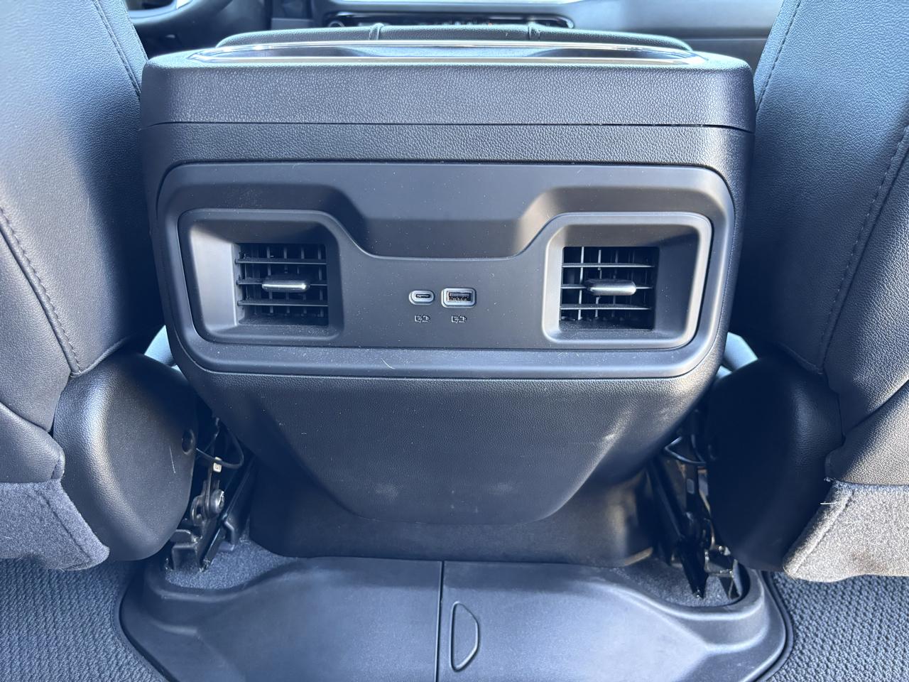 Chevrolet Silverado 1500 4WD Crew Cab 157" RST 2025