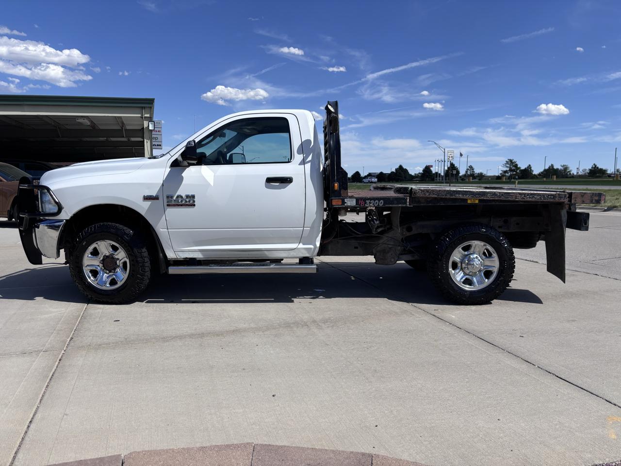 RAM 2500 Tradesman 4x4 Reg Cab 8' Box 2018