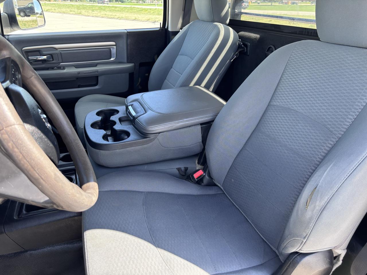 RAM 2500 Tradesman 4x4 Reg Cab 8' Box 2018