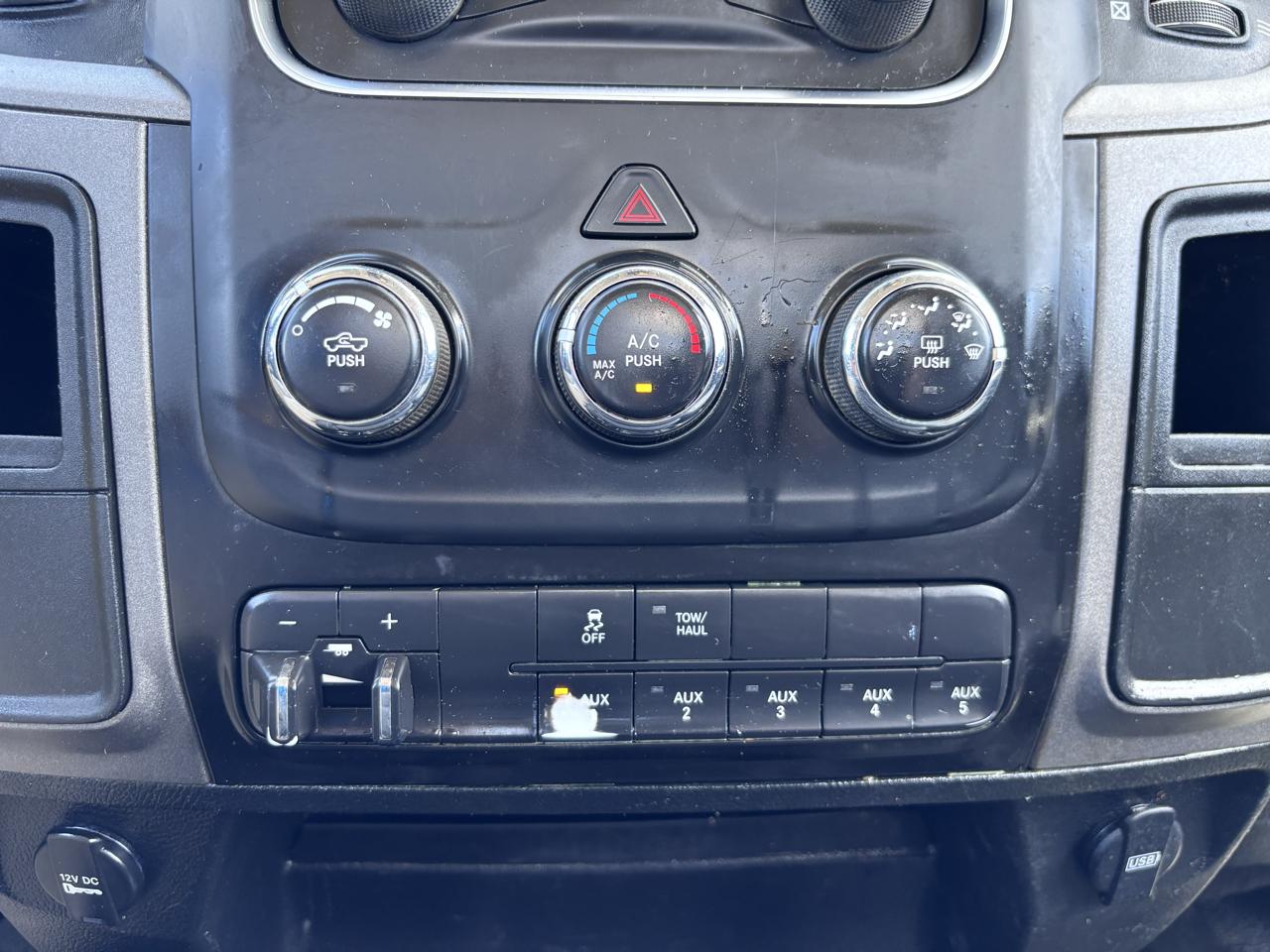 RAM 2500 Tradesman 4x4 Reg Cab 8' Box 2018