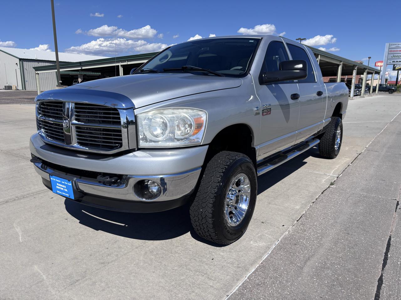 2007 Dodge Ram 2500 4WD Mega Cab 160.5" SLT