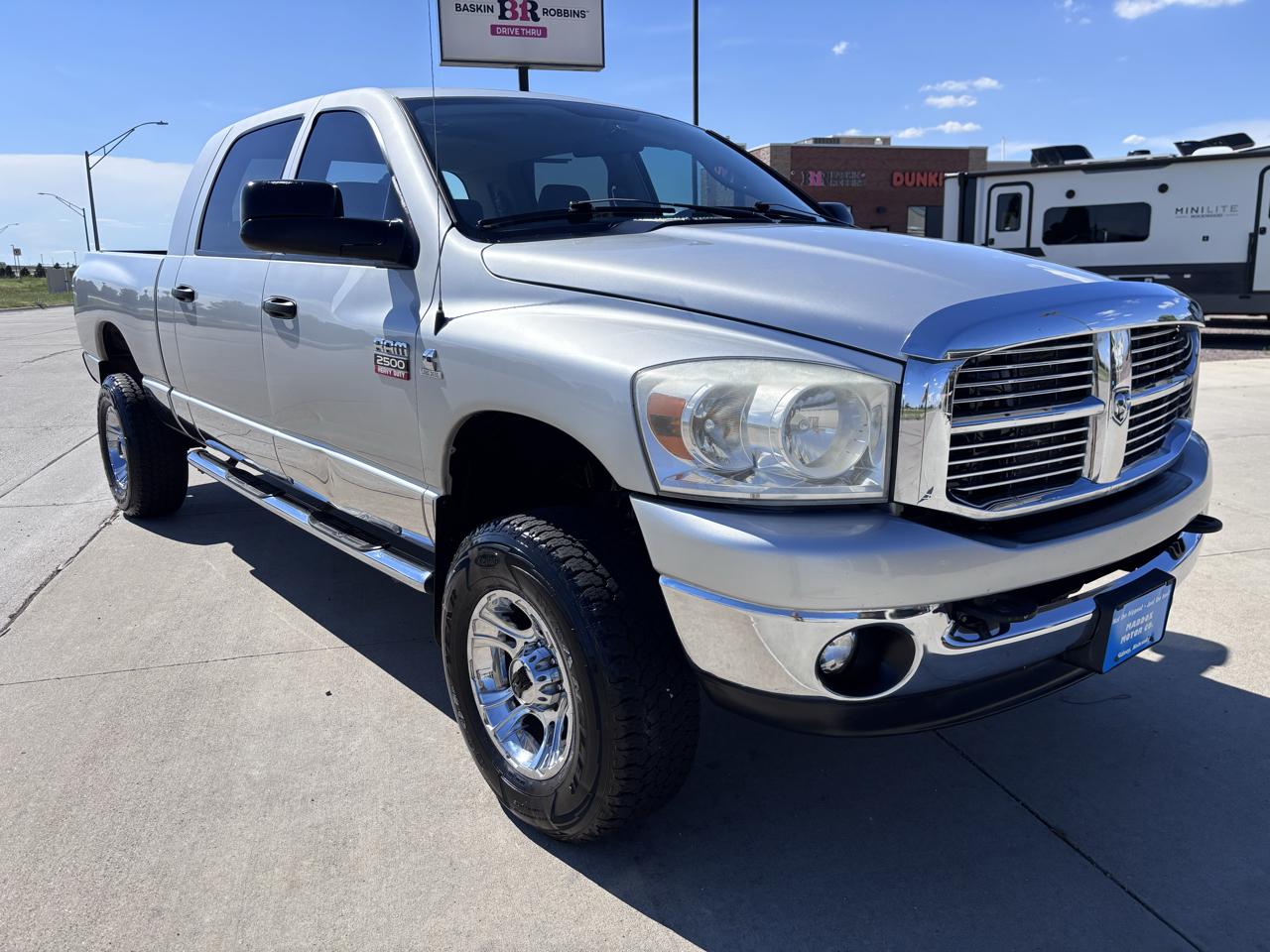 Dodge Ram 2500 4WD Mega Cab 160.5" SLT 2007