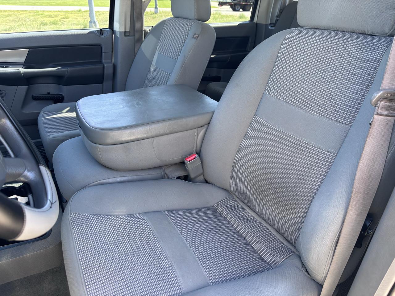 Dodge Ram 2500 4WD Mega Cab 160.5" SLT 2007