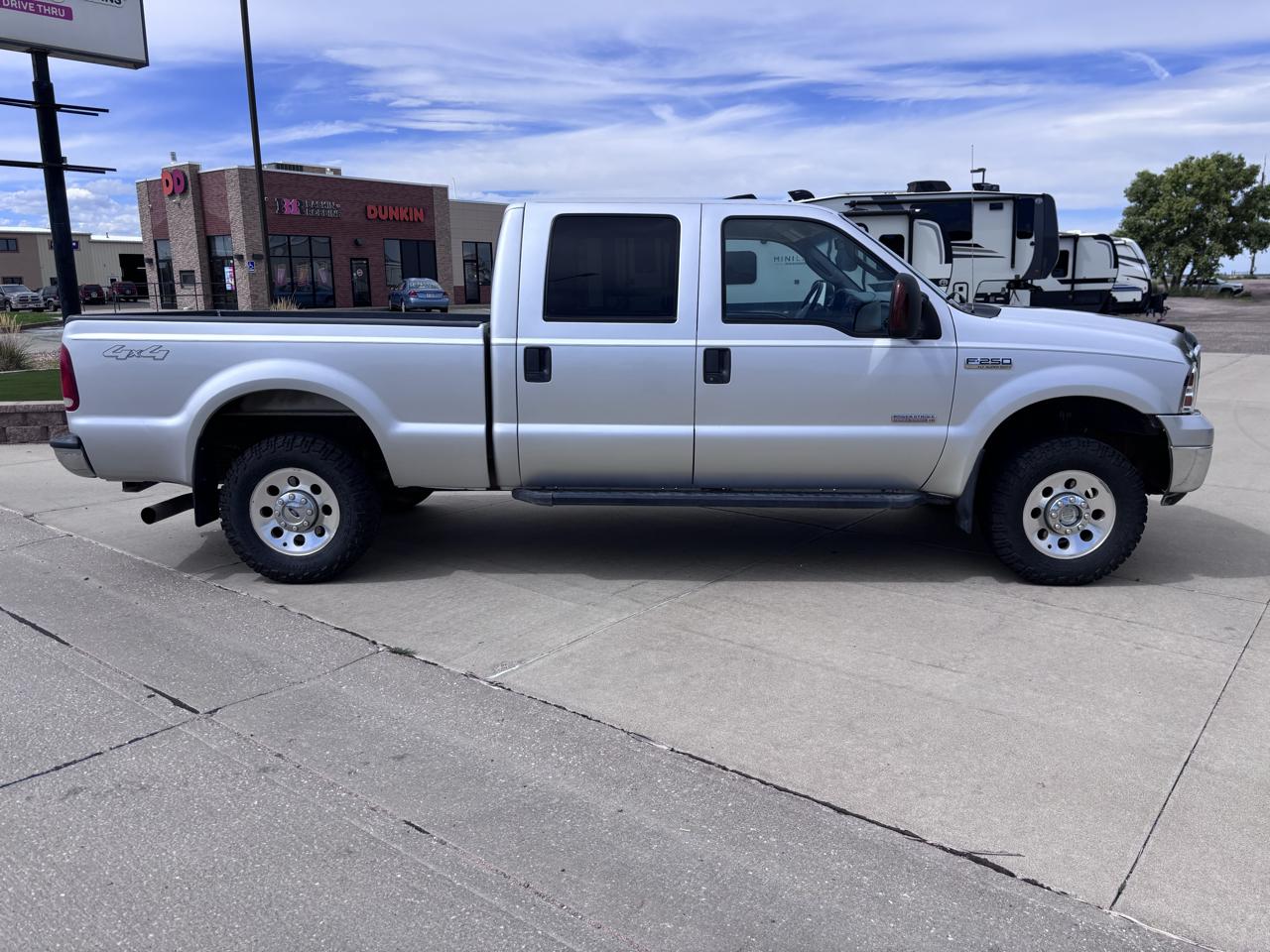 Ford Super Duty F-250 Crew Cab 156" XLT 4WD 2005