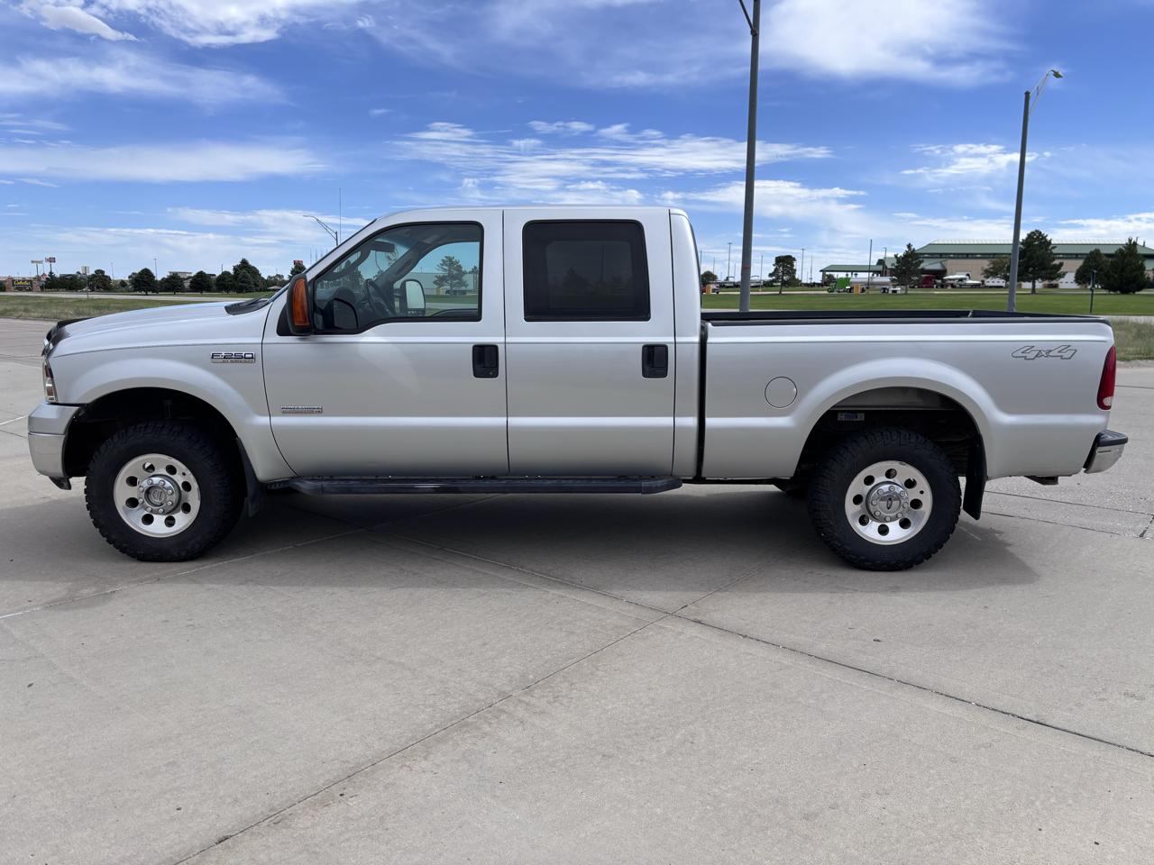 Ford Super Duty F-250 Crew Cab 156" XLT 4WD 2005