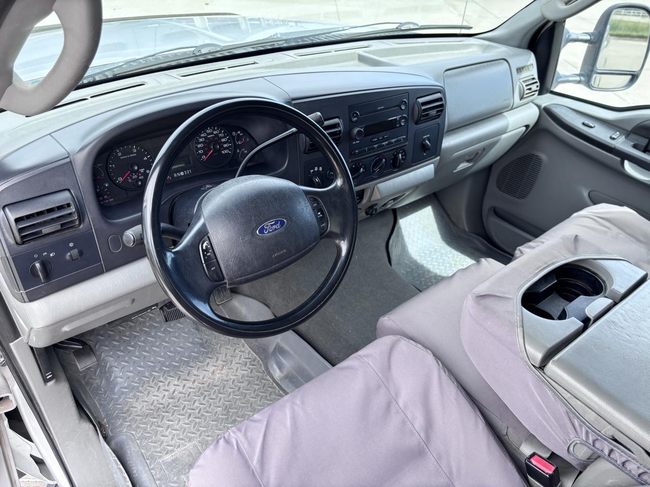 Ford Super Duty F-250 Crew Cab 156" XLT 4WD 2005