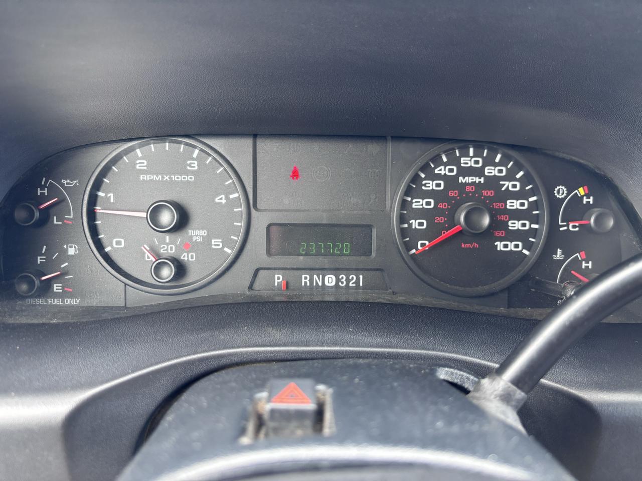 Ford Super Duty F-250 Crew Cab 156" XLT 4WD 2005