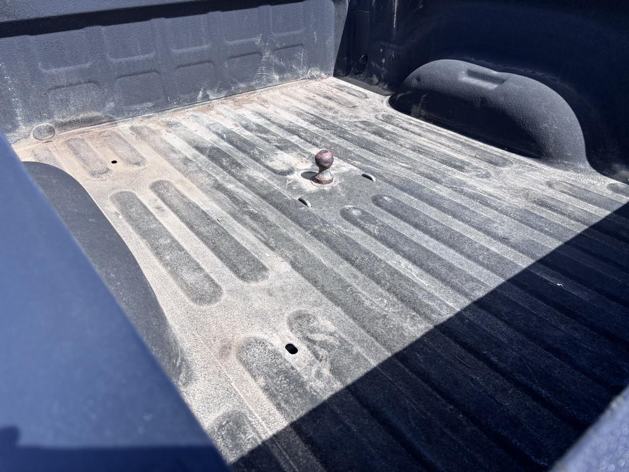 RAM 2500 Tradesman 4x4 Crew Cab 6'4" Box 2017