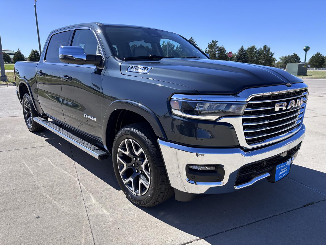 RAM 1500 Laramie 4x4 Crew Cab 5'7" Box 2027