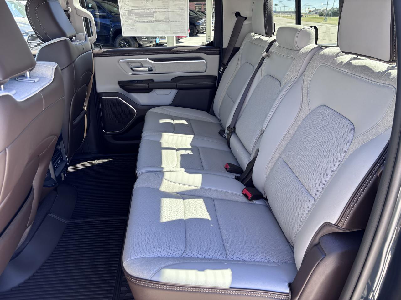 RAM 1500 Laramie 4x4 Crew Cab 5'7" Box 2027