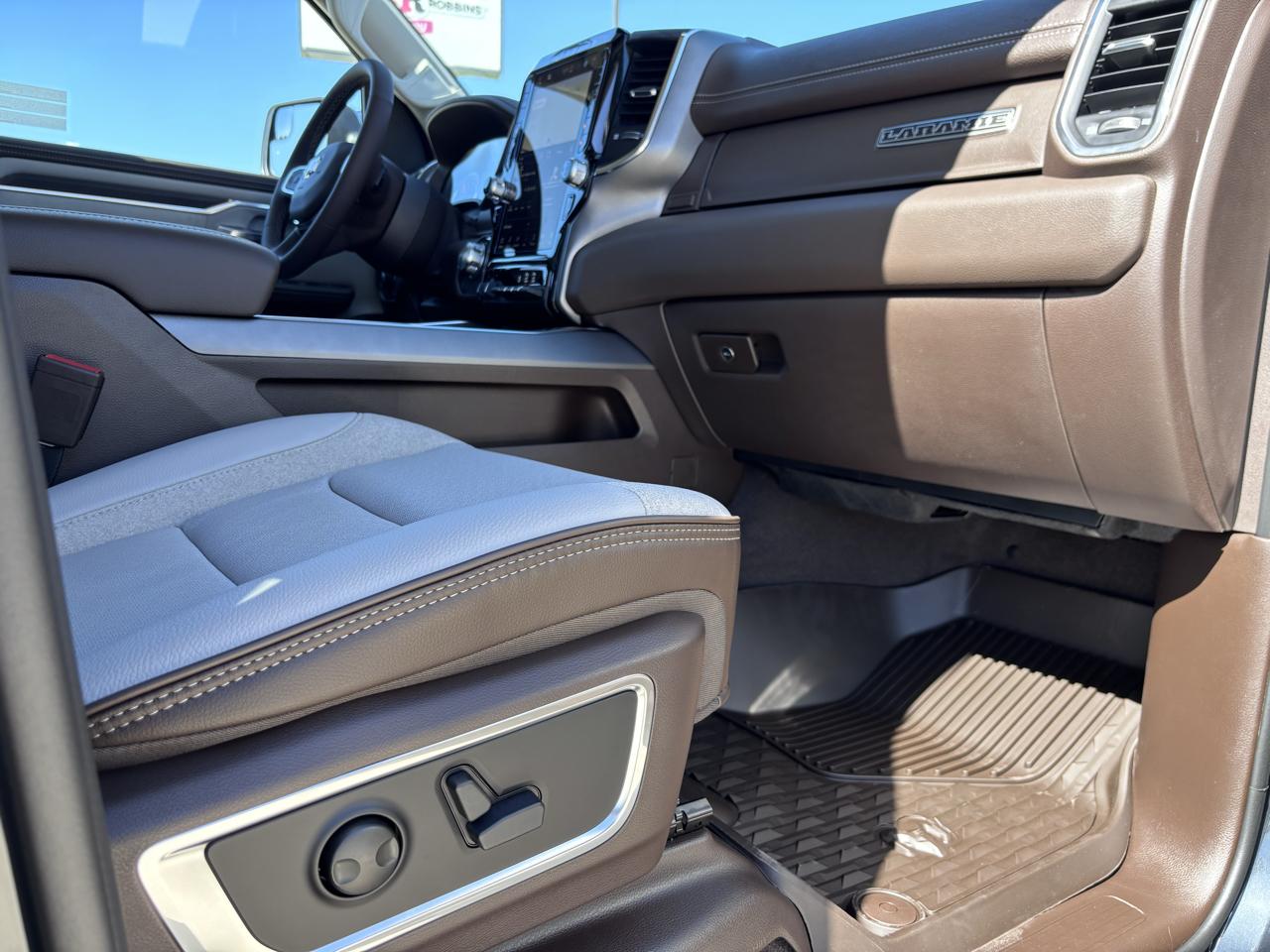 RAM 1500 Laramie 4x4 Crew Cab 5'7" Box 2027