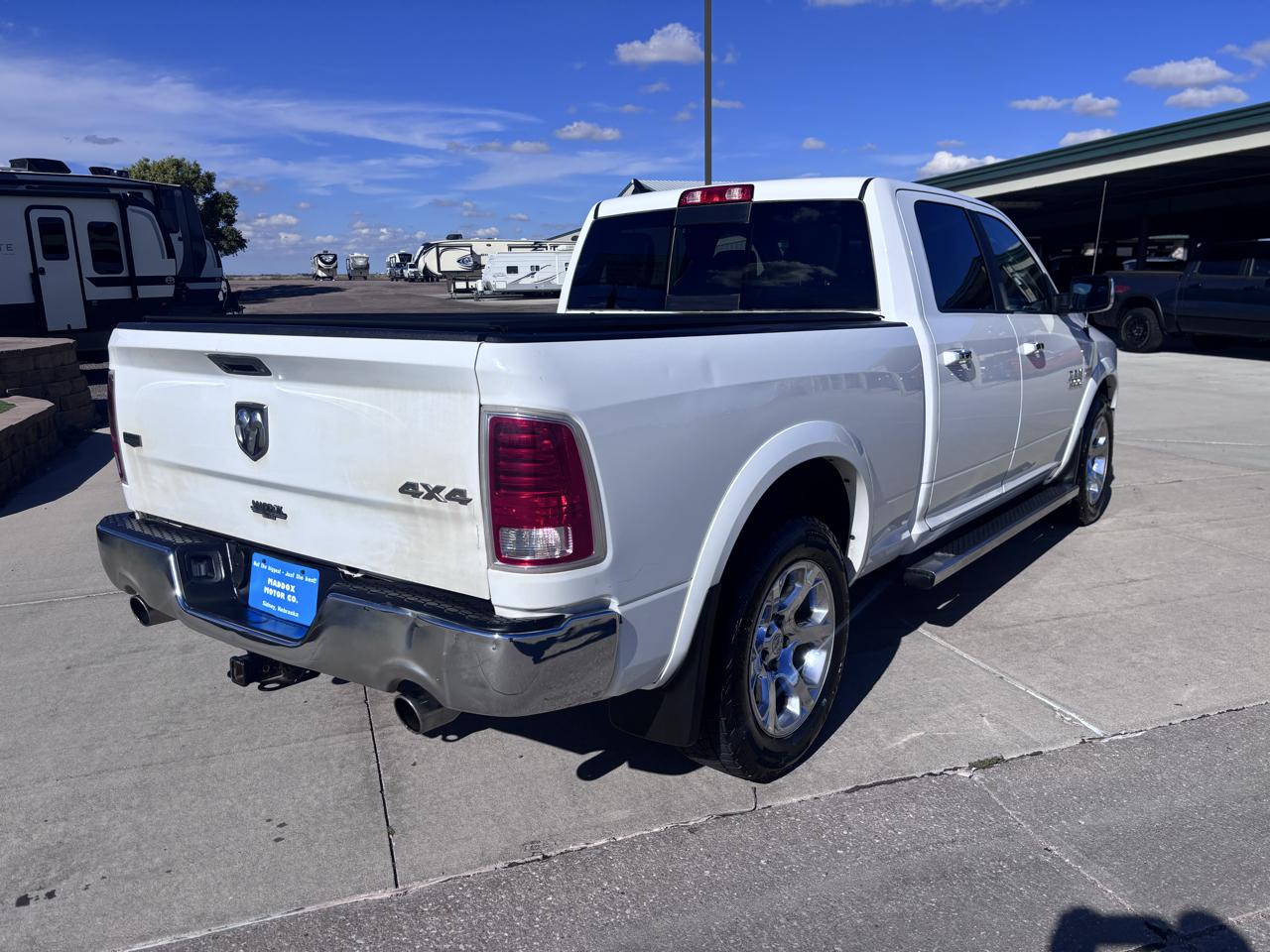 RAM 1500 Laramie 4x4 Crew Cab 6'4" Box 2018