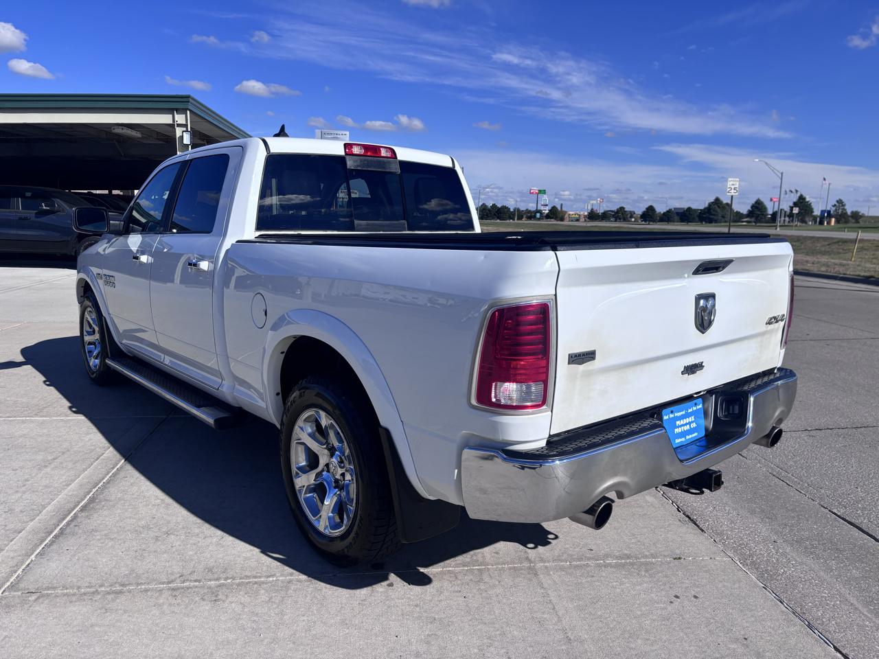 RAM 1500 Laramie 4x4 Crew Cab 6'4" Box 2018