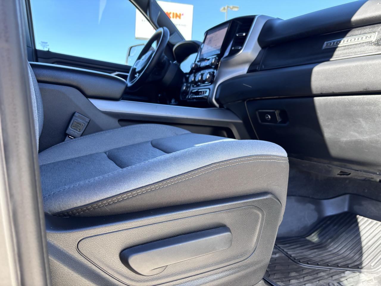 RAM 1500 Big Horn 4x4 Crew Cab 6'4" Box 2025