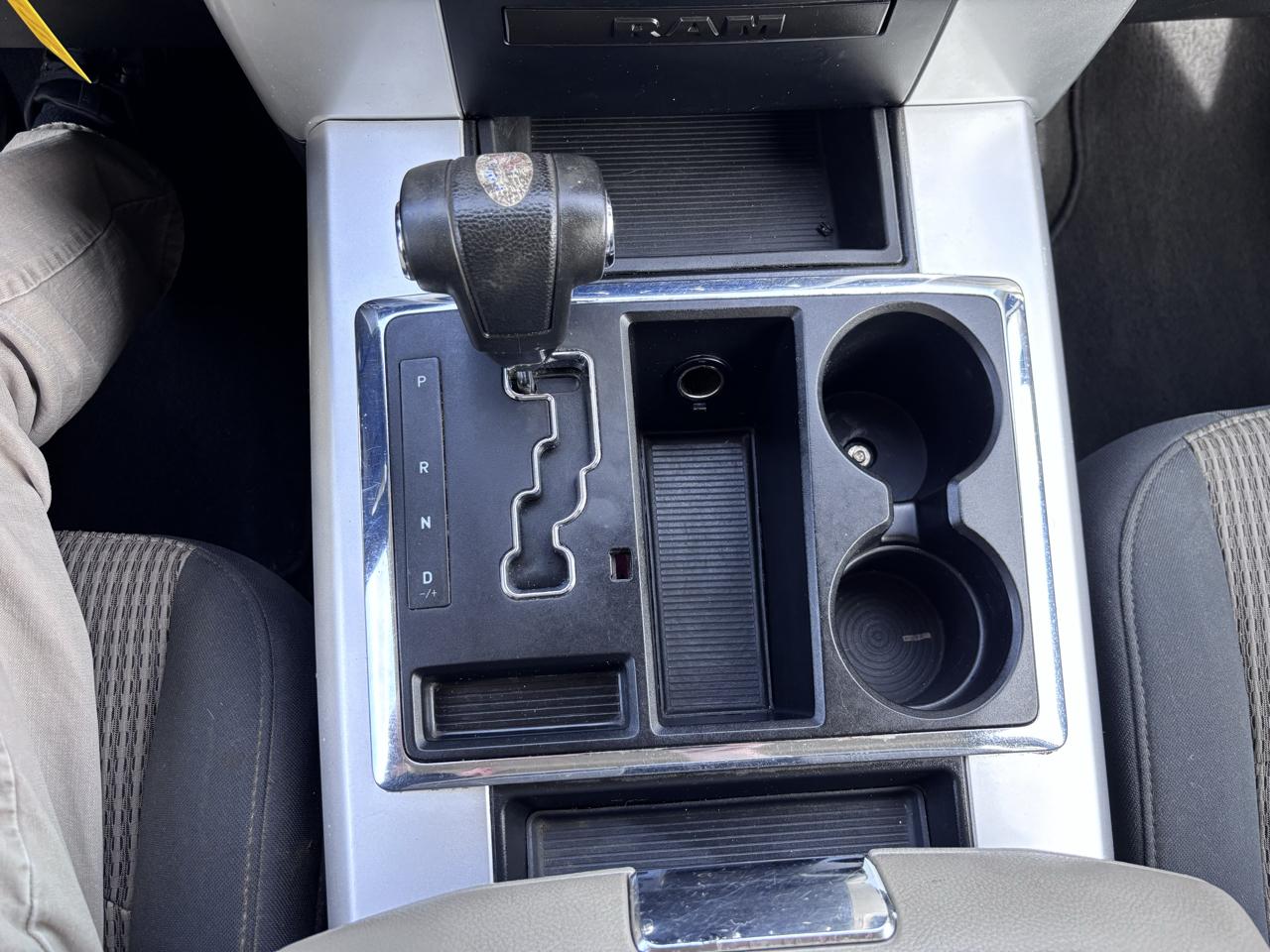 RAM 1500 4WD Crew Cab 140.5" Big Horn 2012