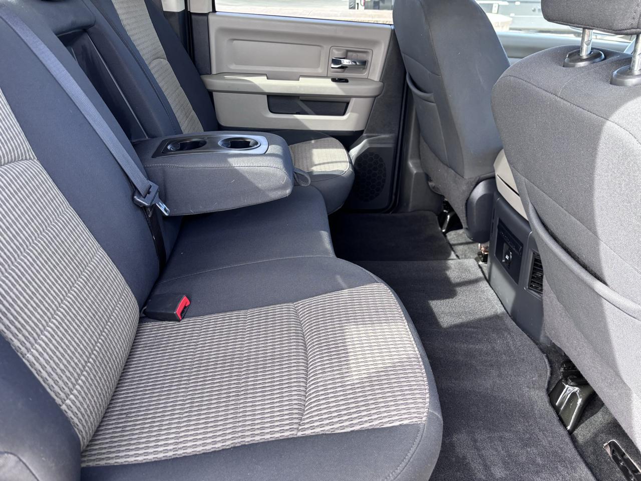 RAM 1500 4WD Crew Cab 140.5" Big Horn 2012