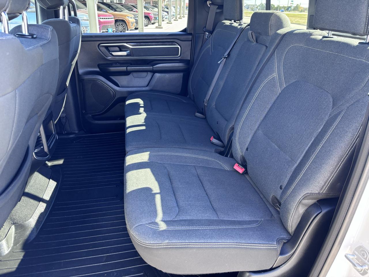 RAM 1500 Big Horn/Lone Star 4x4 Crew Cab 6'4" Box 2019